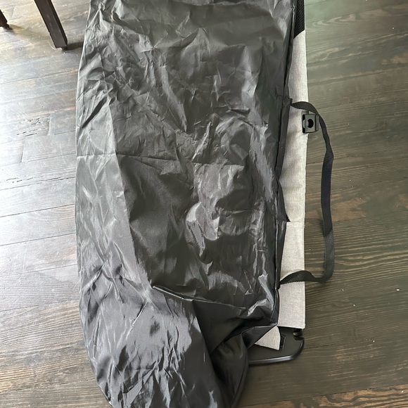 ComfyBumpy Ergonomic Baby Bouncer Seat - Picture 3 of 4